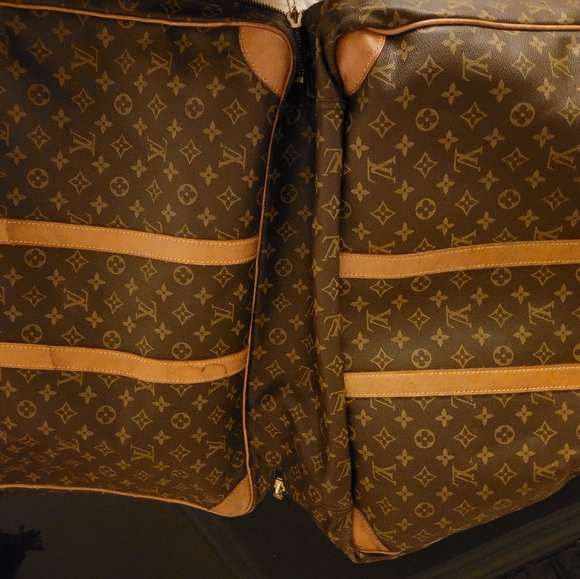 Authentic  100% Louis Vuitton Monogram Sirius 55 Travel Hand Bag - Picture 2 of 12